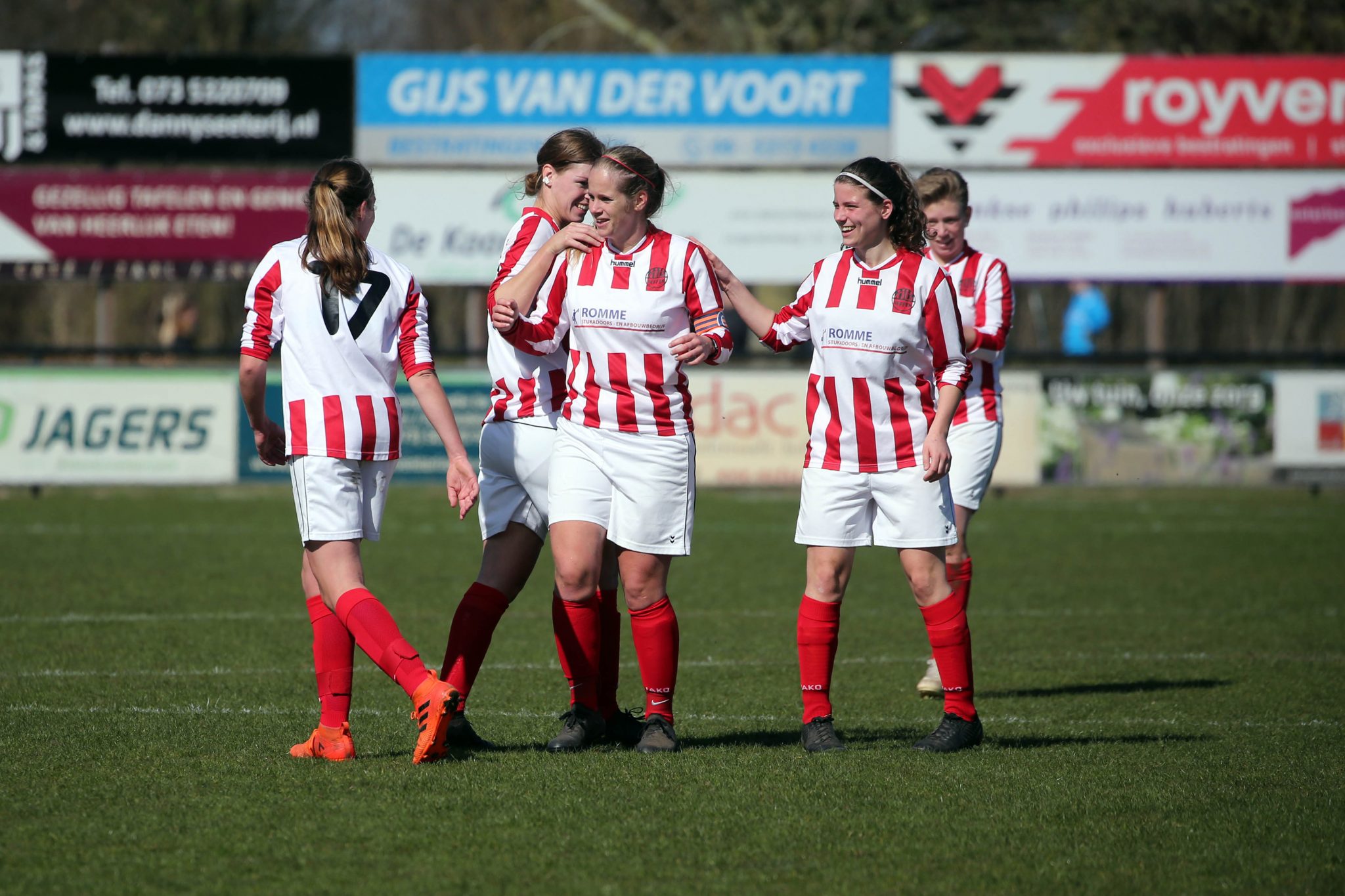 Vriendschappelijke Wedstrijden Selecties Vrouwen en Heren