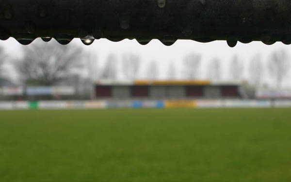 Slecht weer: gaat onze wedstrijd door? Zo kom je er snel achter