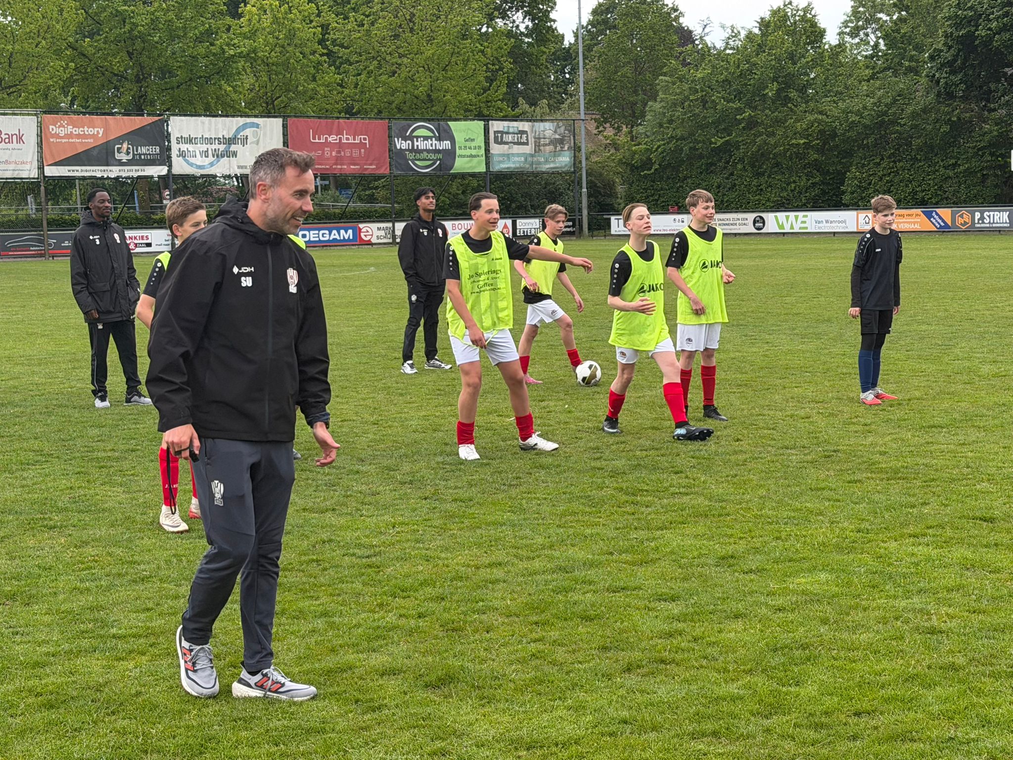 JO14 geniet van bijzondere training met Sjors Ultee en TOP Oss