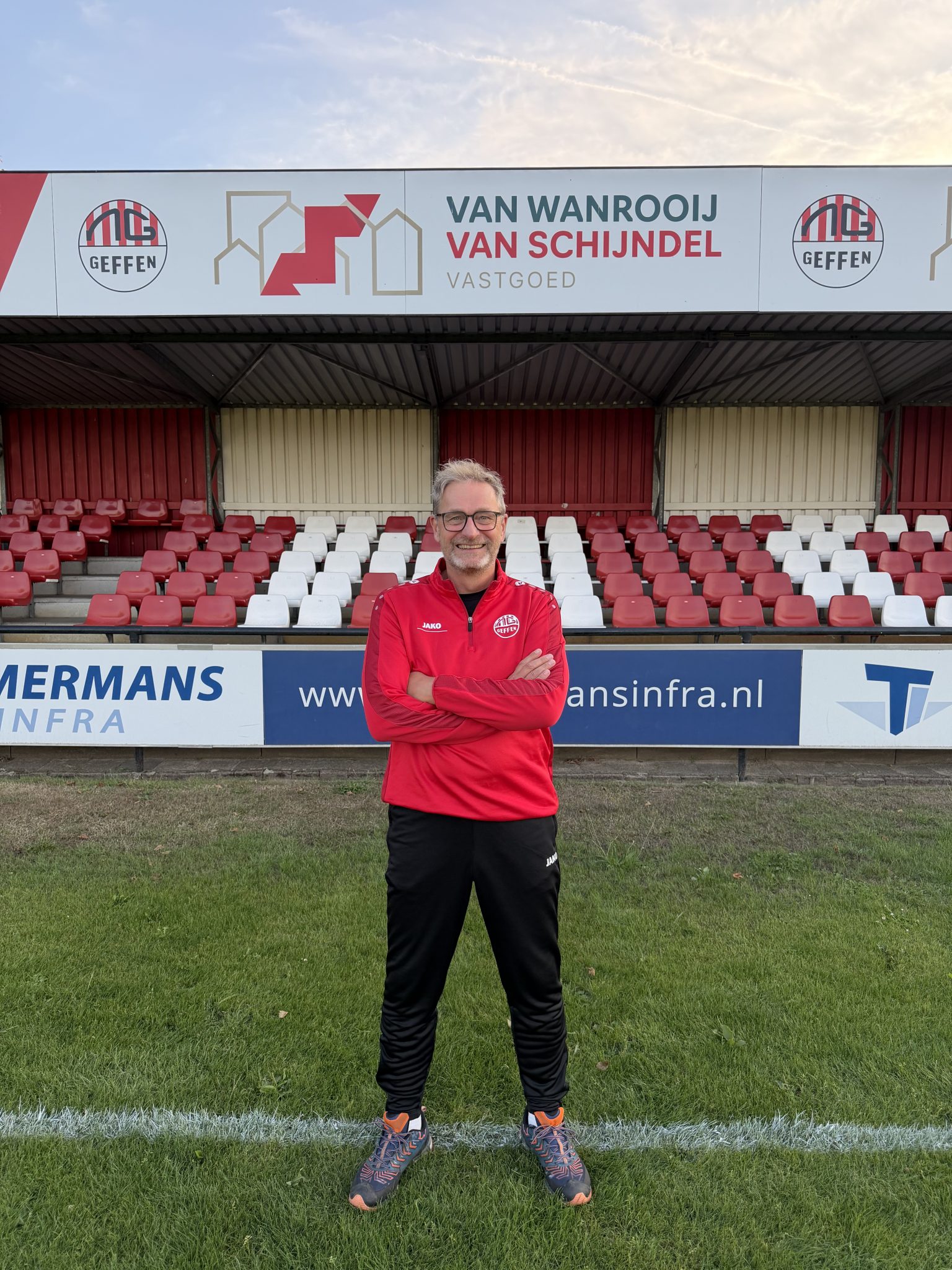 Theo Bronts wil met Vrouwen 1 vooral herkenbaar voetbal spelen